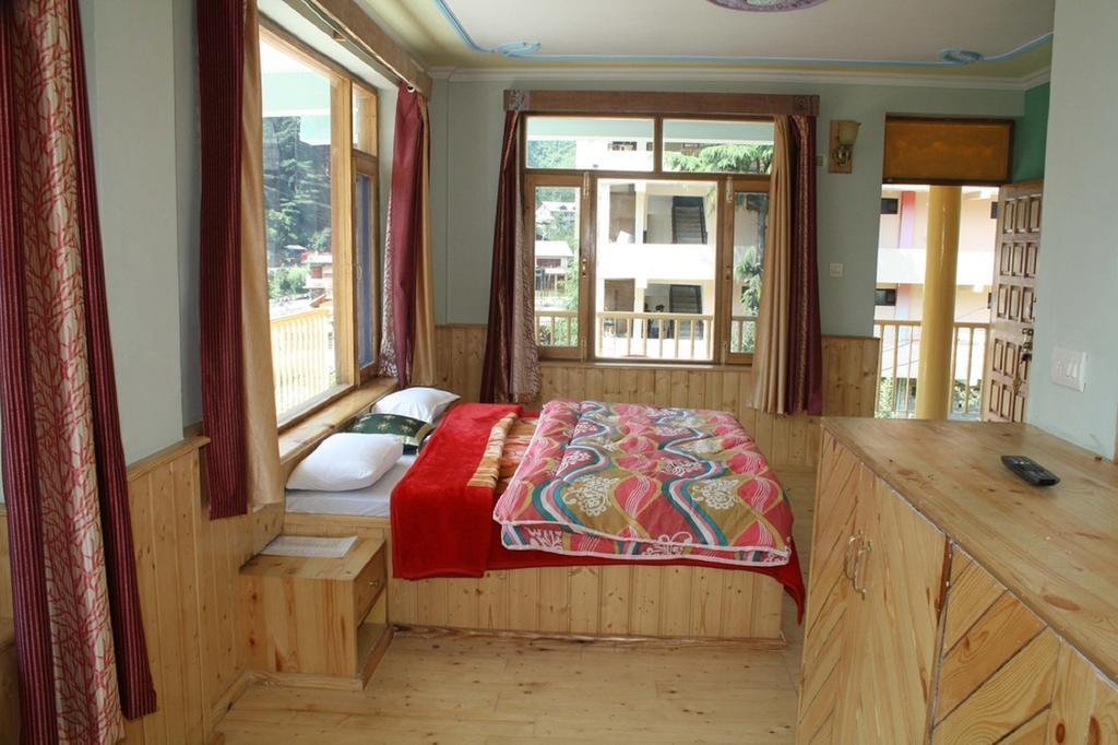 Suraj Cottage Manali Exteriör bild
