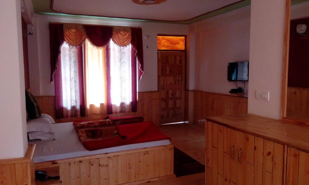 Suraj Cottage Manali Exteriör bild
