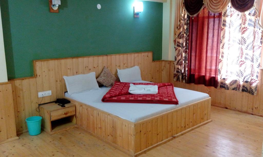 Suraj Cottage Manali Exteriör bild